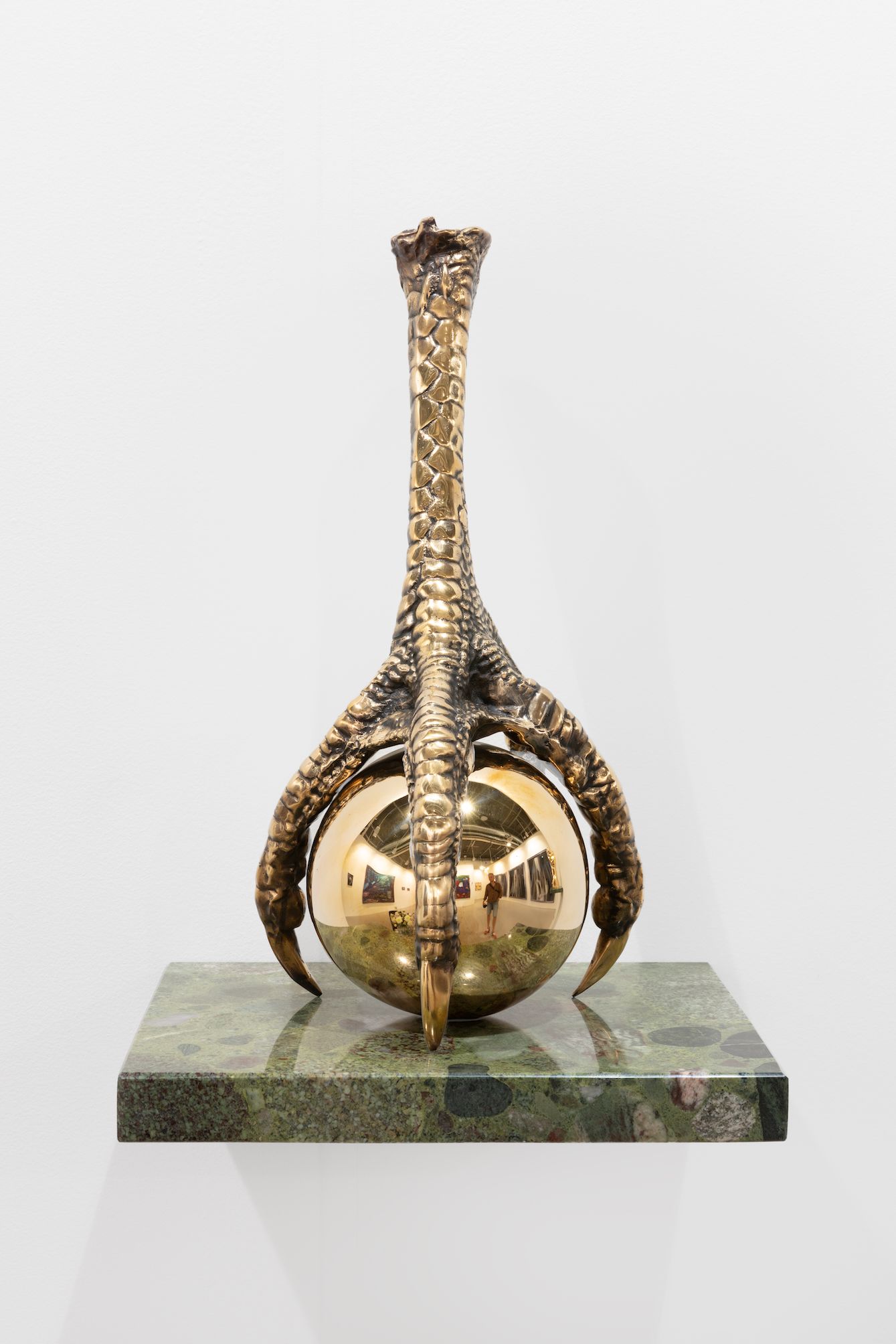 Marianna Simnett, Perses, 2024, Cast bronze, 40 x 20 x 20 cm. Photo Sebastiano Pellion di Persano. Courtesy the artist and Société.jpg